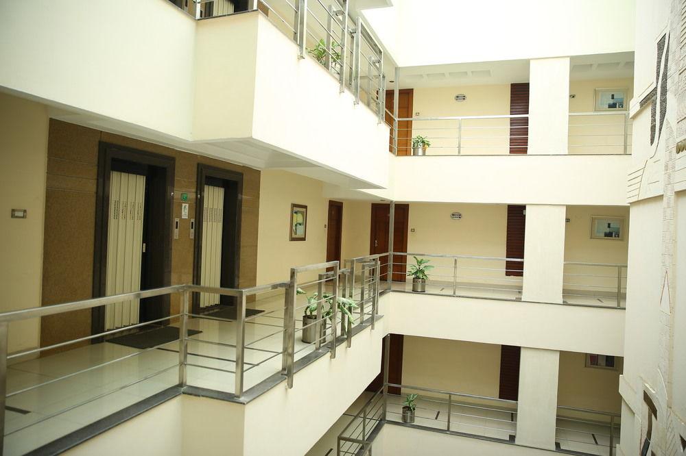 Oyo Townhouse 9 Hitech City Hyderabad Eksteriør bilde