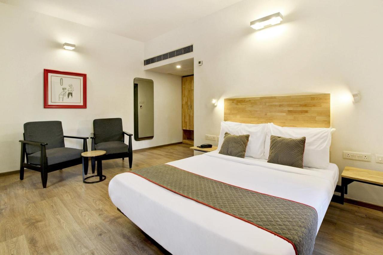 Oyo Townhouse 9 Hitech City Hyderabad Eksteriør bilde