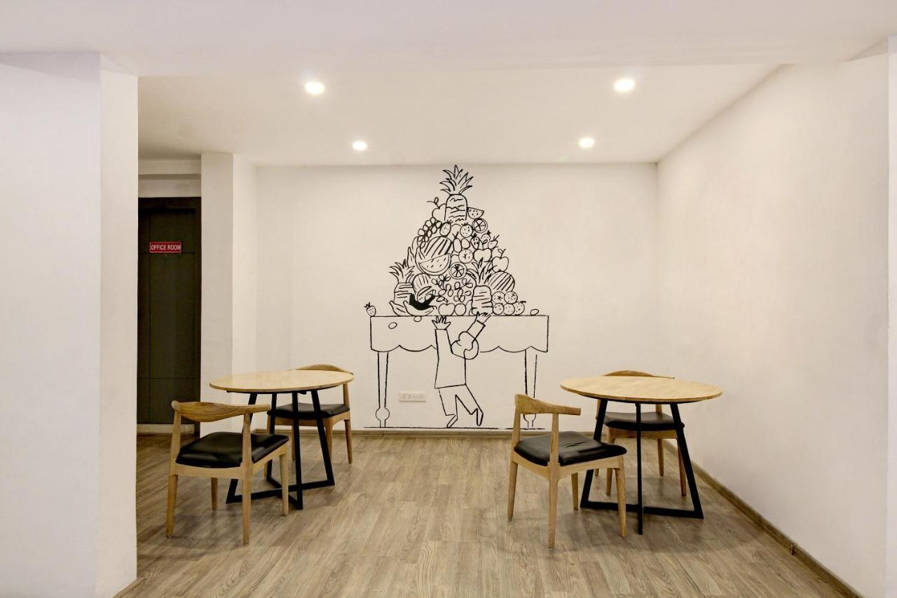 Oyo Townhouse 9 Hitech City Hyderabad Eksteriør bilde