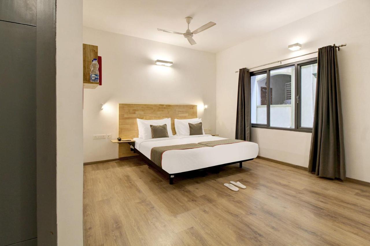 Oyo Townhouse 9 Hitech City Hyderabad Eksteriør bilde