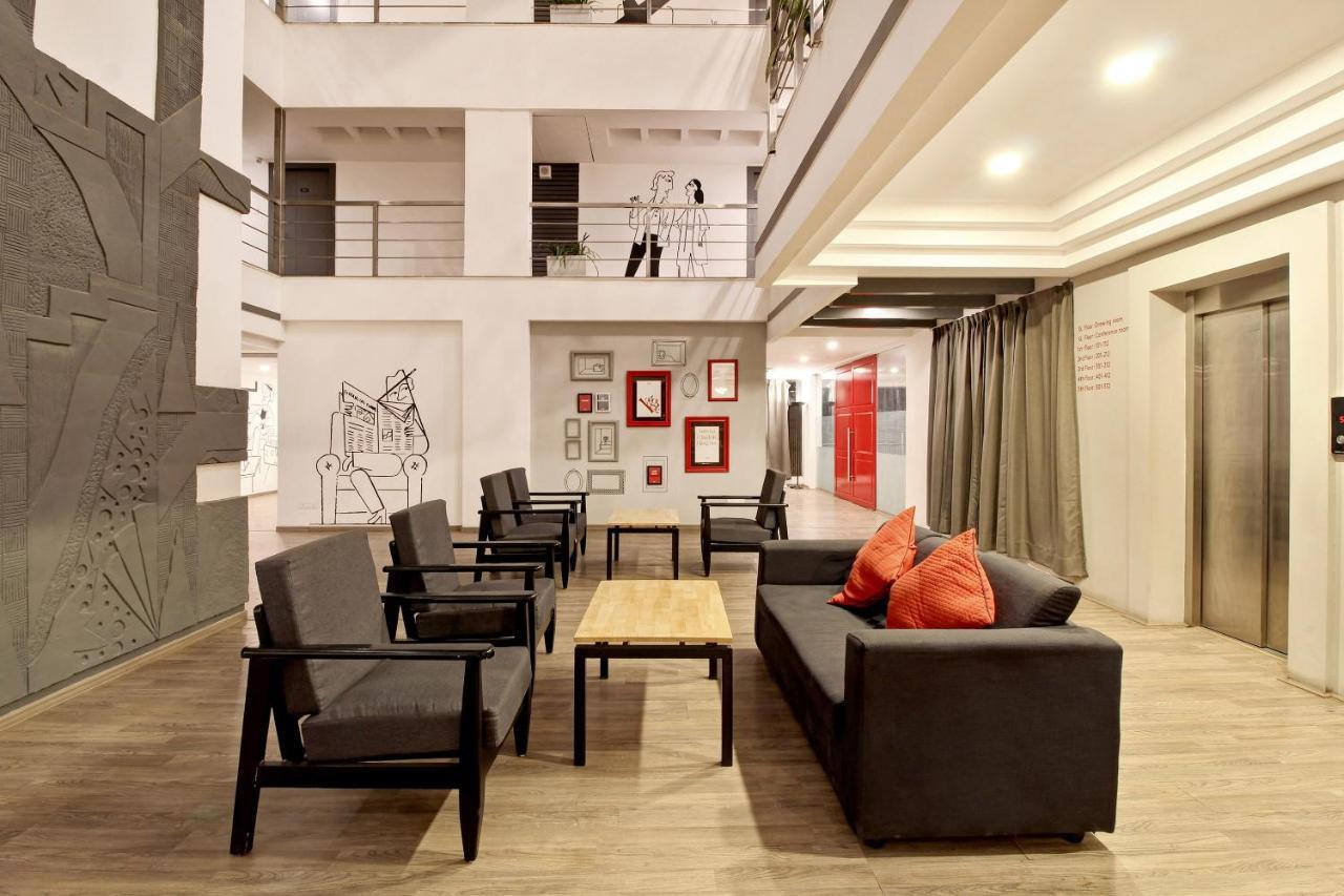 Oyo Townhouse 9 Hitech City Hyderabad Eksteriør bilde