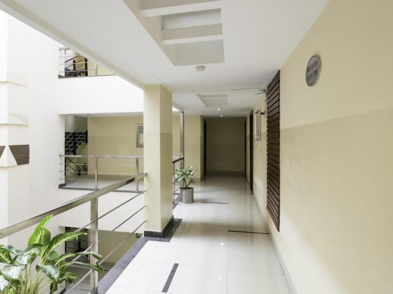 Oyo Townhouse 9 Hitech City Hyderabad Eksteriør bilde