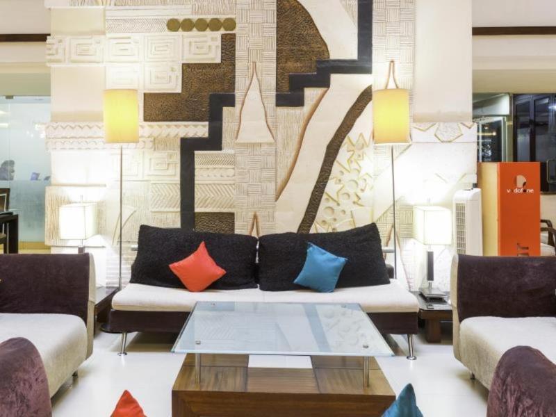 Oyo Townhouse 9 Hitech City Hyderabad Eksteriør bilde